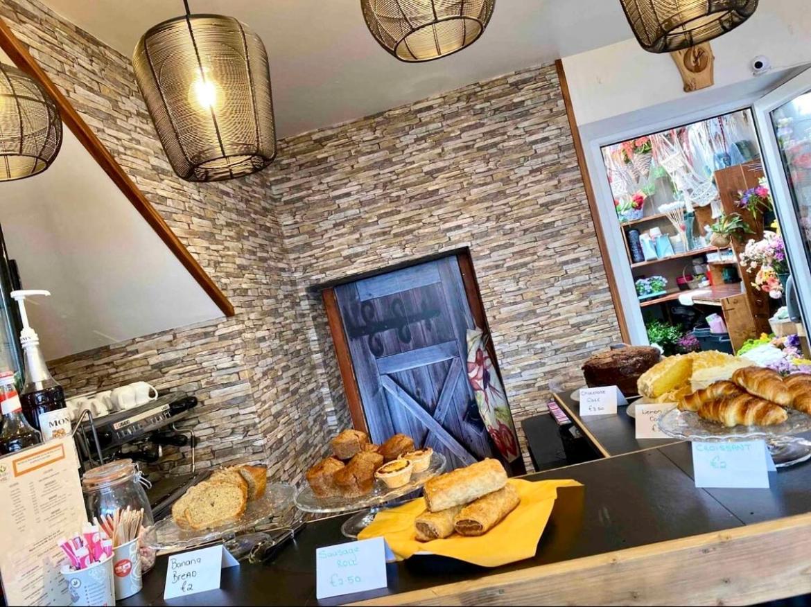 6 New Street Selfcatering Bnb Studio 1 Bantry Dış mekan fotoğraf